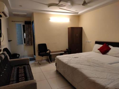 Oyo Flagship 80855 Hotel R Grand Vijayawāda Exterior foto
