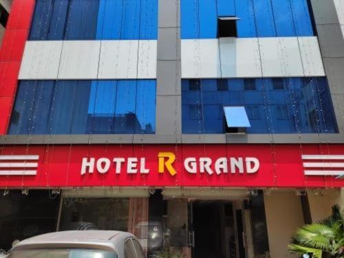 Oyo Flagship 80855 Hotel R Grand Vijayawāda Exterior foto